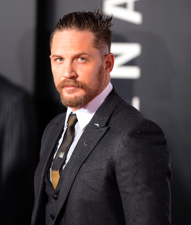 Illustration for article titled Here Are 5 Normal Photos Of Tom Hardy To Tide You Over Until We Can Find One Where He Is Kissing An Alligator